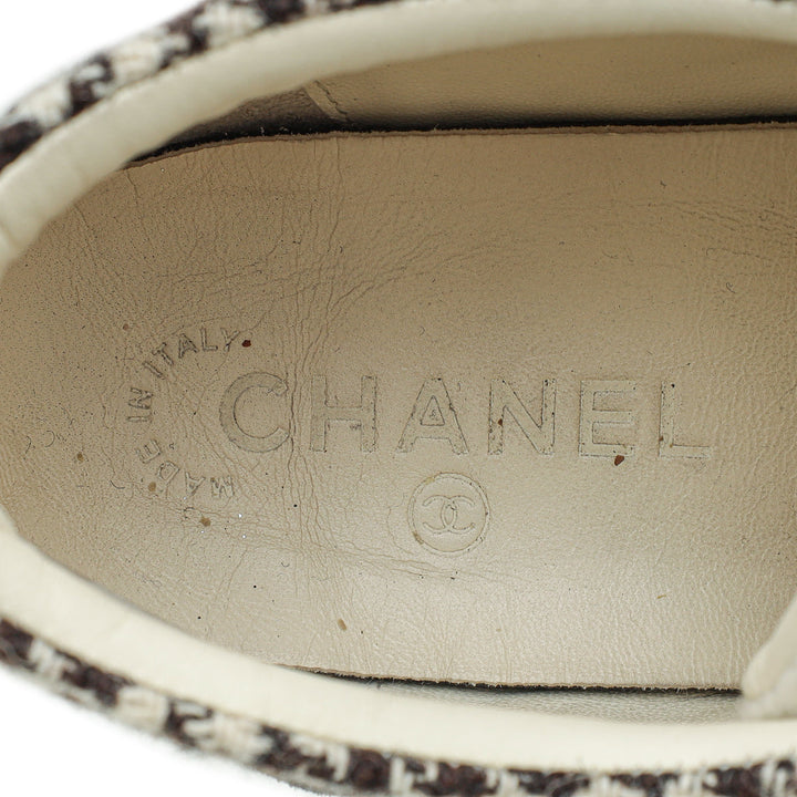 Chanel Light Grey Multicolor Tweed Suede Lace Up Sneakers 40