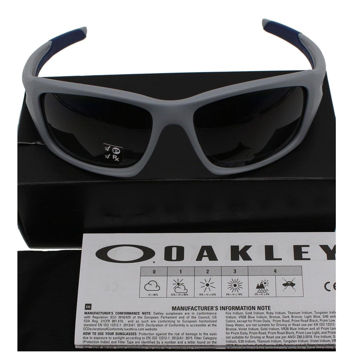 OAKLEY OO9236-05 Valve Matte Fog Sunglasses Gray Polarized Lens
