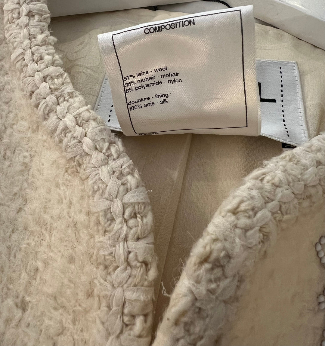 Top Quality Chanel 15A Paris-Salzburg Cream Tweed Jacket with Sequin Embellished Edelweiss and Pearl Buttons Size FR 36 (UK 8)