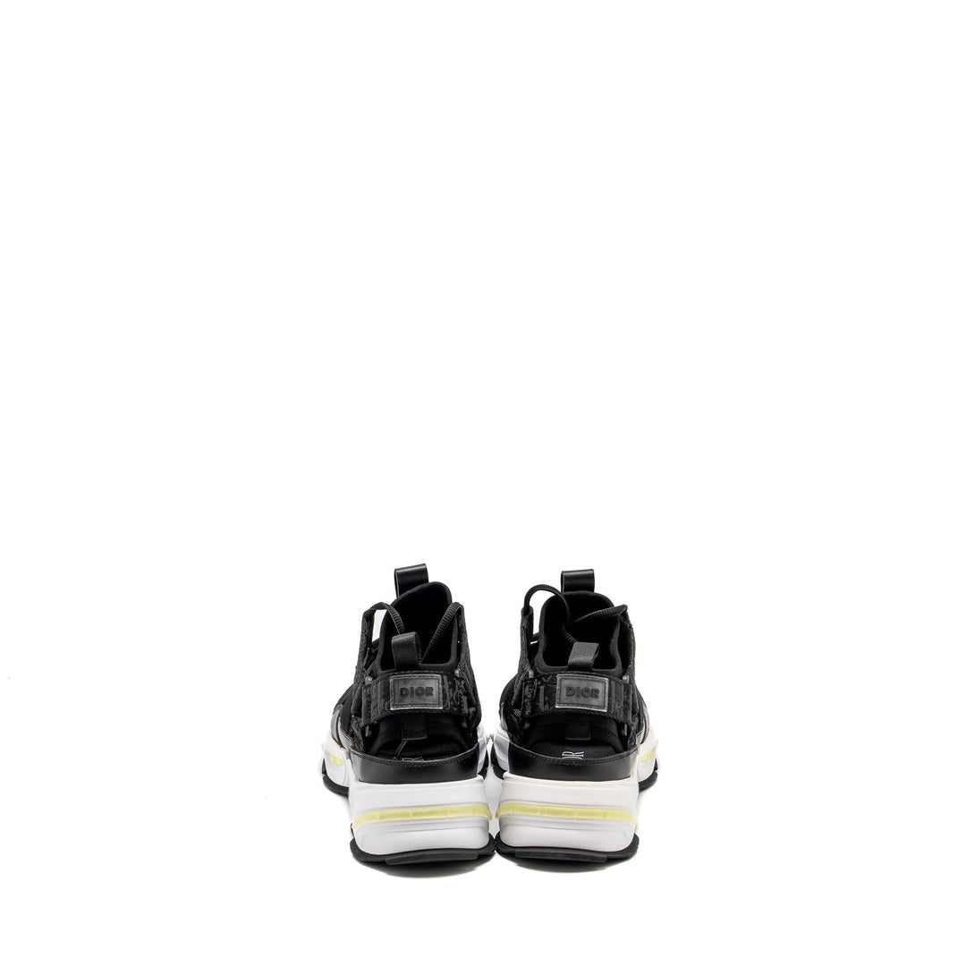 Top quality Dior Size 42 CD Sneaker Neoprene/Leather Black/White
