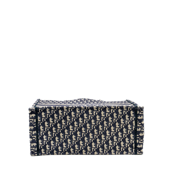 Dior Large Book tote blue oblique EMBROIDERY