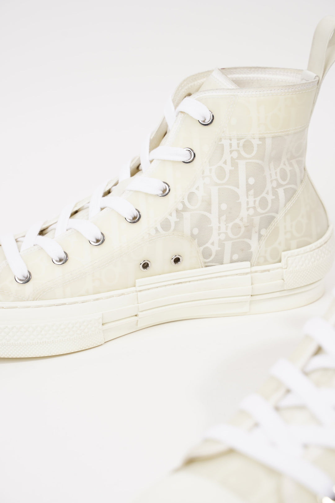 Christian Dior Womens B23 White EU 40.5 / UK 7.5