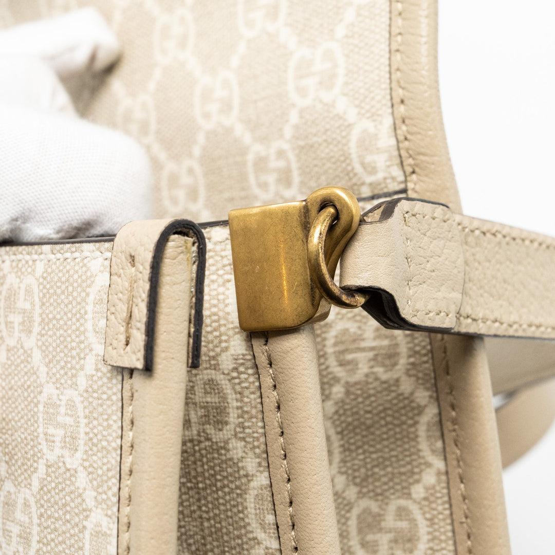 Gucci Interlock GG logo Crossbody messanger bag canvas/ calfskin light grey