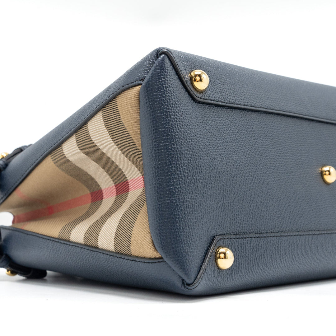 Burberry The Large Banner Bag Calfskin Dark Blue/Multicolour GHW