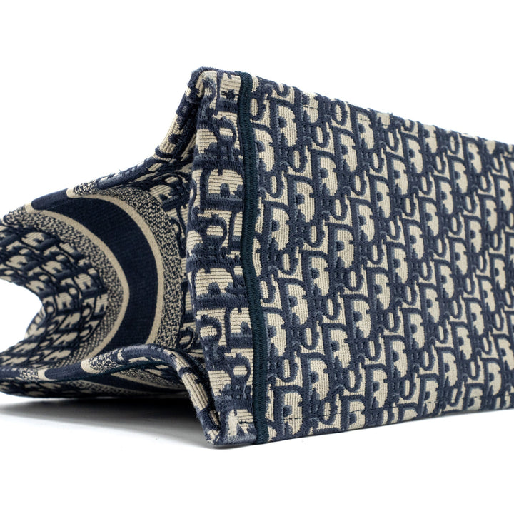 Dior Medium Book Tote Blue Dior Oblique Embroidery