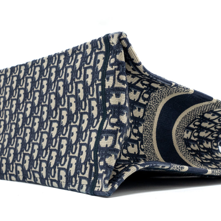 Dior Medium Book Tote Blue Dior Oblique Embroidery