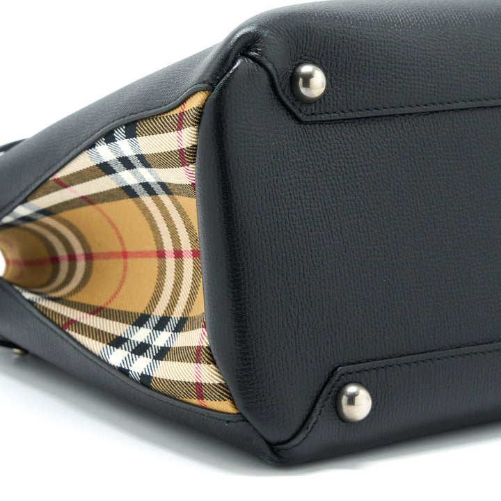 Burberry The Medium Banner Bag Calfskin Black/Multicolour SHW