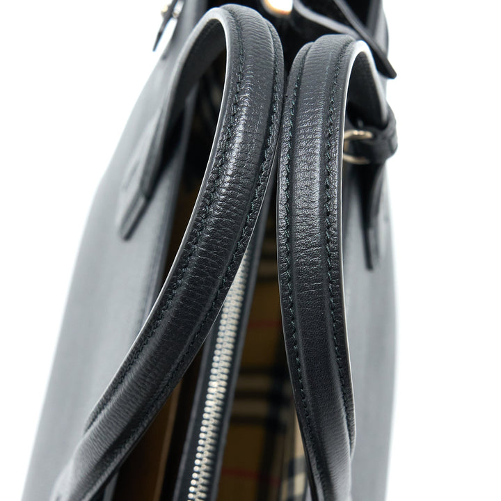 Burberry The Medium Banner Bag Calfskin Black/Multicolour SHW