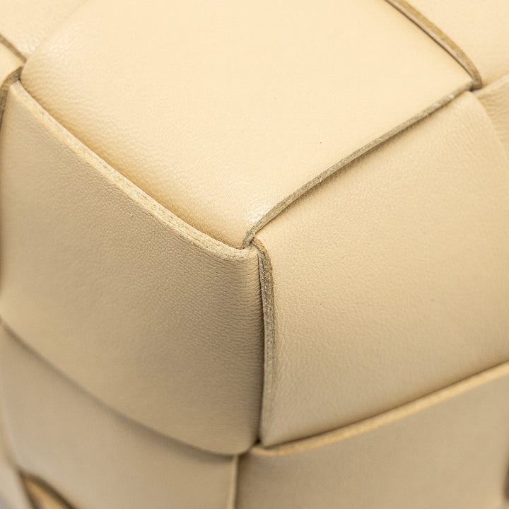 Bottega veneta Small Cassette Bucket Bag Lambskin Beige