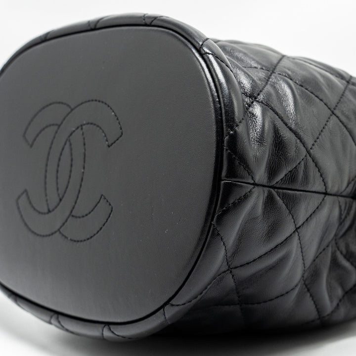 Chanel 22p Drawstring Bucket Bag Lambskin Black  (Microchip)