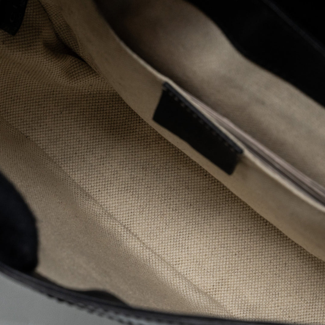 Gucci messenger crossbody bag patent black