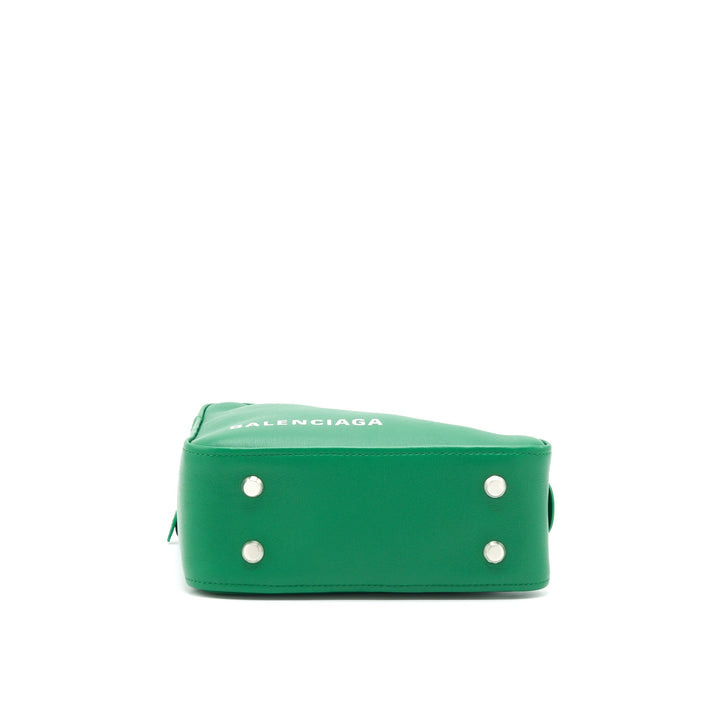 Top Quality Balenciaga Triangle duffle bag green shw