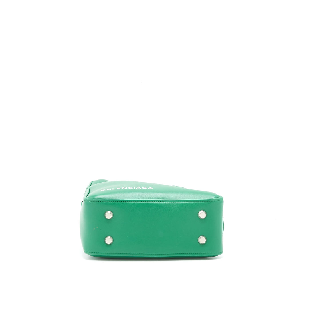 Top Quality Balenciaga Triangle Duffle Bag Green