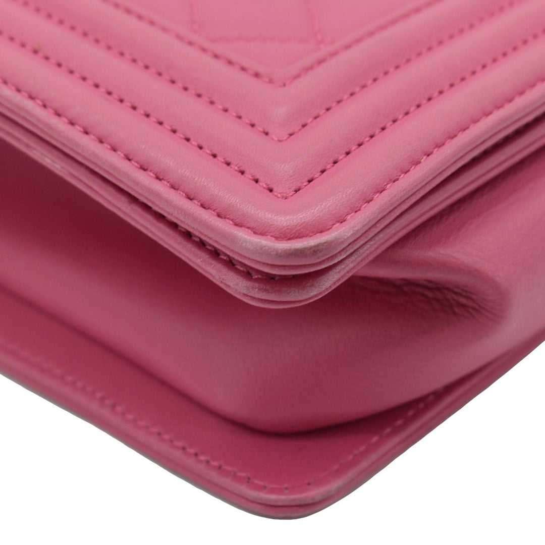 Top Quality Chanel Medium Boy Flap Quilted Leather Shoulder Bag Pink