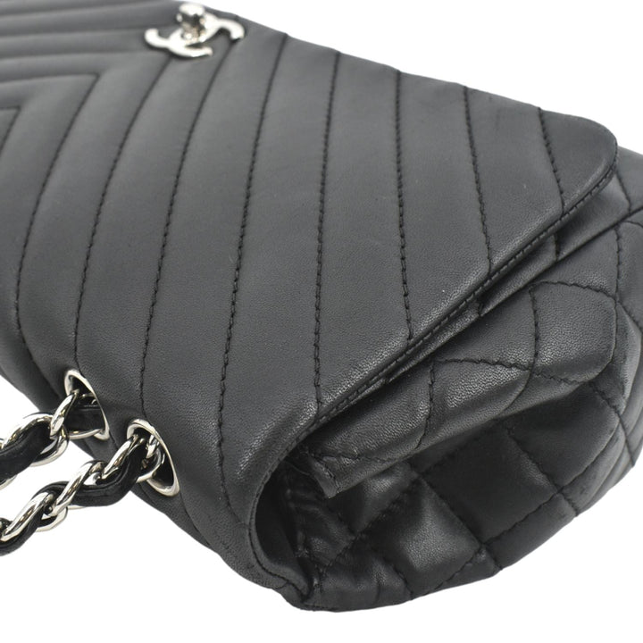 Top Quality Chanel Surpique Jumbo Chevron Lambskin Leather Flap Crossbody Bag Black
