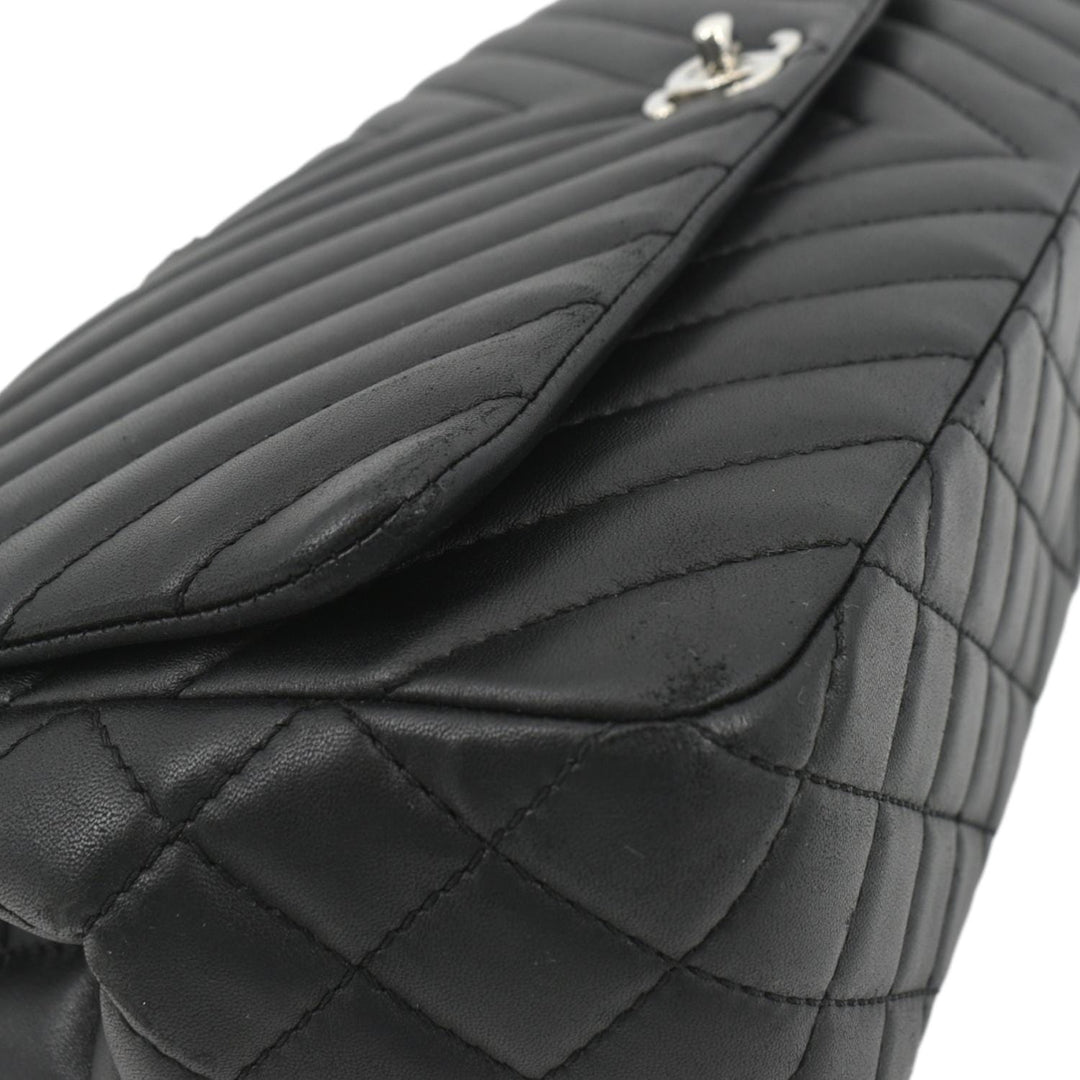 Top Quality Chanel Surpique Jumbo Chevron Lambskin Leather Flap Crossbody Bag Black