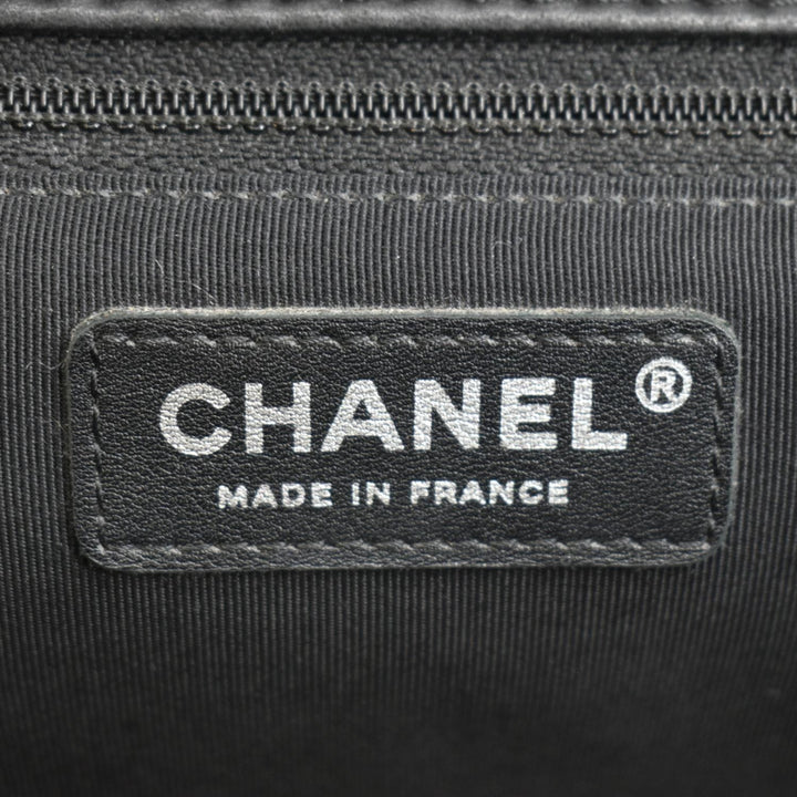 Top Quality Chanel Surpique Jumbo Chevron Lambskin Leather Flap Crossbody Bag Black