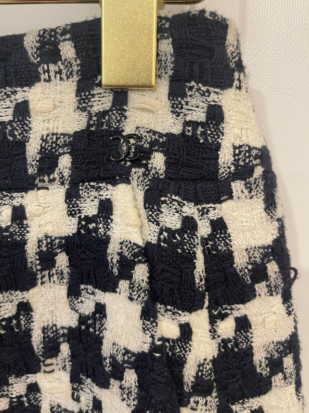 Top Quality Chanel 07/P Black, Navy and White Houndstooth Midi Skirt FR 38 (UK 10)