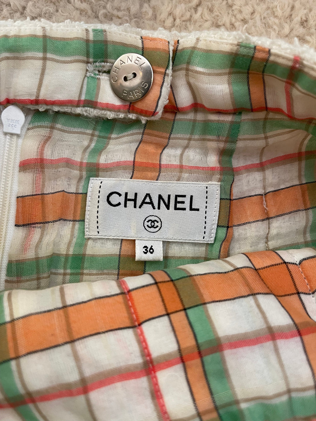 Top Quality Chanel Cream Tweed Mini Skirt with CC Logo Detailing Size FR 36 (UK 8)