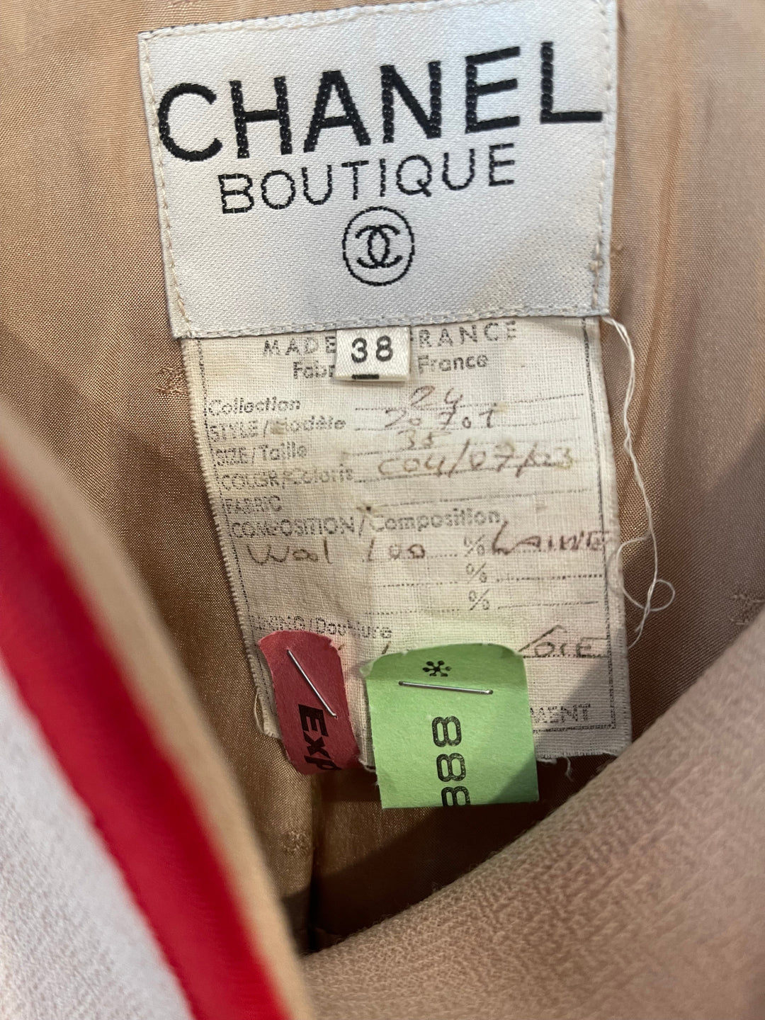 Top Quality Chanel Vintage Wool Beige and Red Jacket with Gold CC Button Details Size FR 38 (UK 10)
