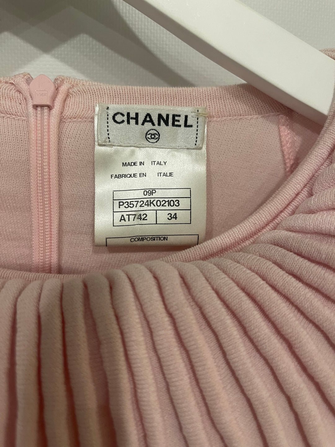 Top Quality Chanel Pink Paris Moscow Short Sleeve Ruffle Mini Dress with Pearl Zipper Logo Size FR 34 (UK 6)