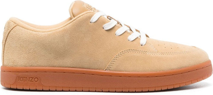 LOW TOP SNEAKER