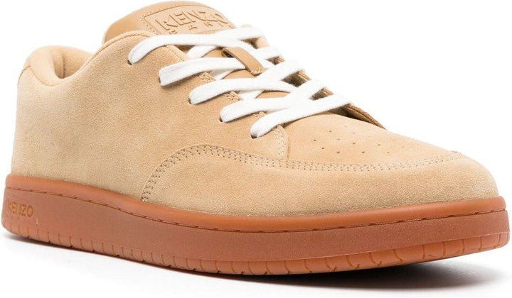 LOW TOP SNEAKER