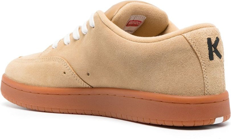 LOW TOP SNEAKER