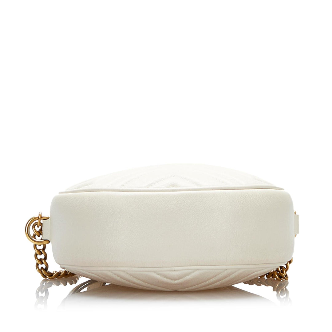 Gucci GG Marmont Matelasse Round Crossbody Bag (SHG-Jjk62x)
