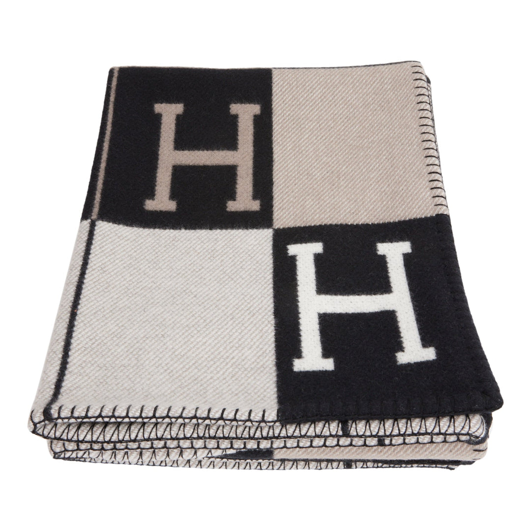 Top quality Hermes "Avalon III" Gris and Black Blanket