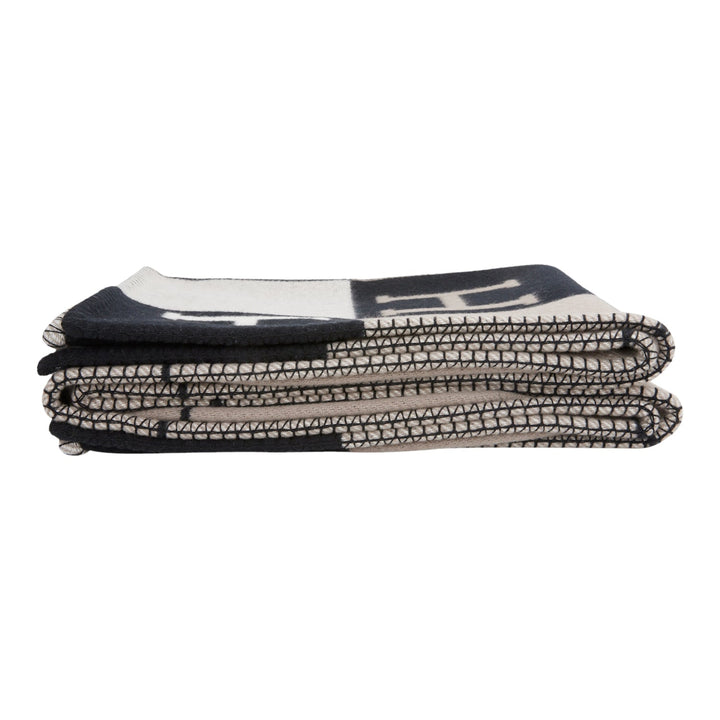 Top quality Hermes "Avalon III" Gris and Black Blanket