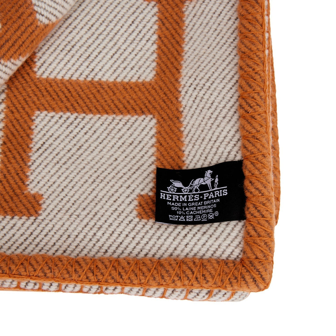 Top quality Hermes "Classic Avalon" Ecru and Orange H Blanket