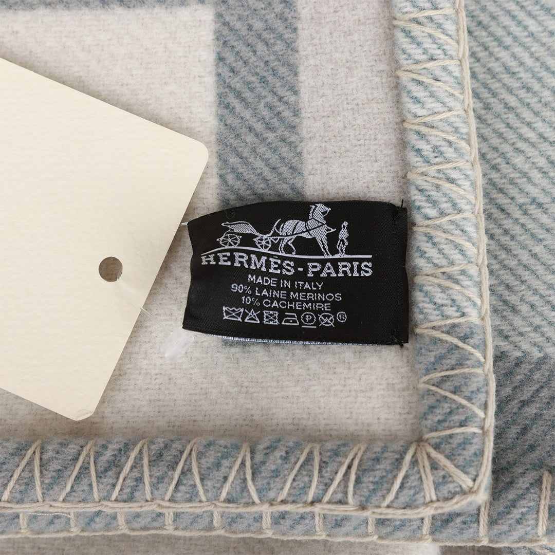Top quality Hermes "Ithaque" Gris and Perle Blanket