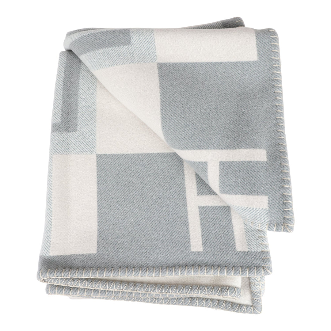 Top quality Hermes "Ithaque" Gris and Perle Blanket