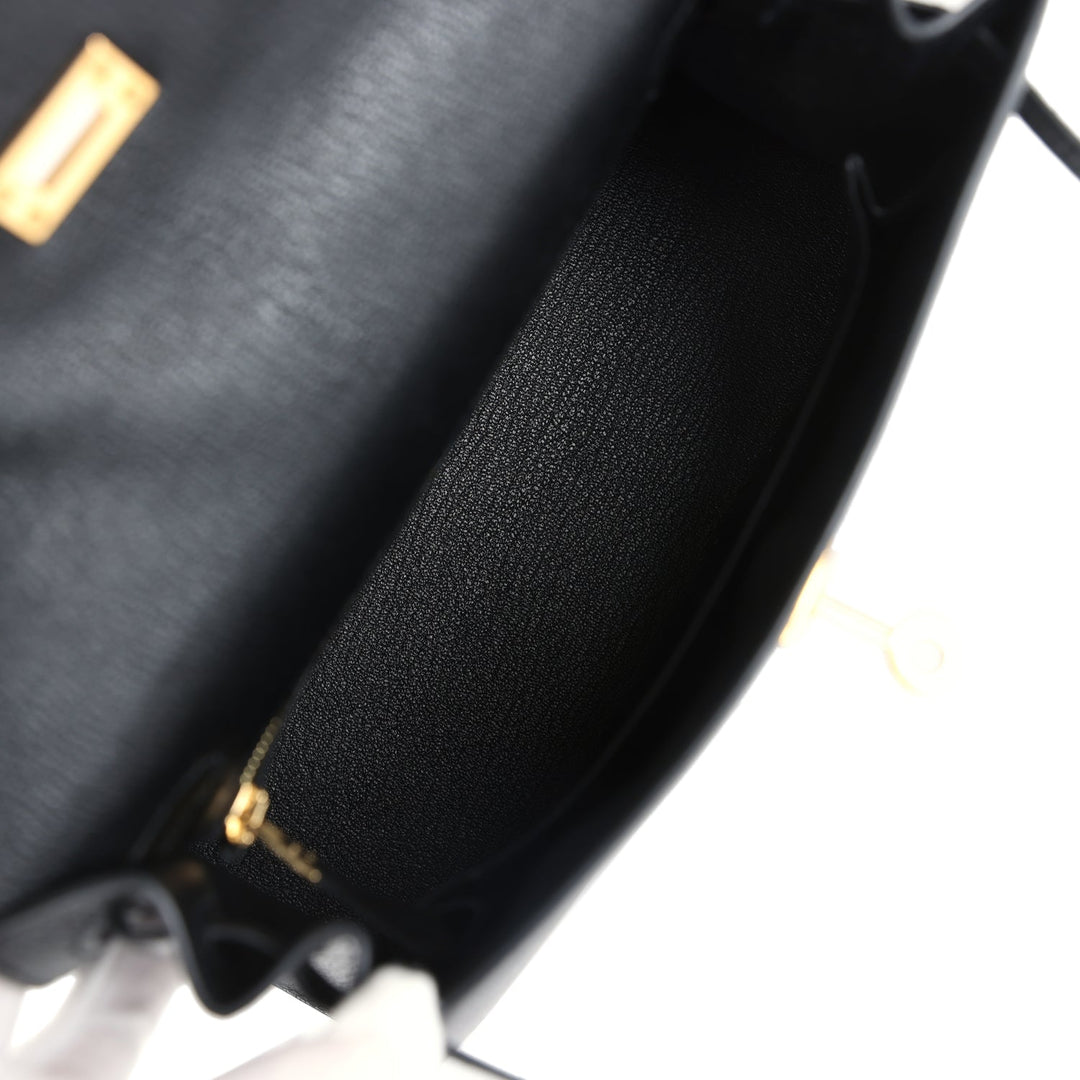 New Hermes Kelly Sellier 25 Black Chevre Mysore Gold Hardware