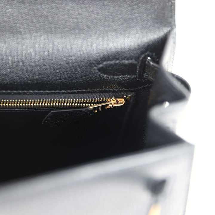 New Hermes Kelly Sellier 25 Black Chevre Mysore Gold Hardware