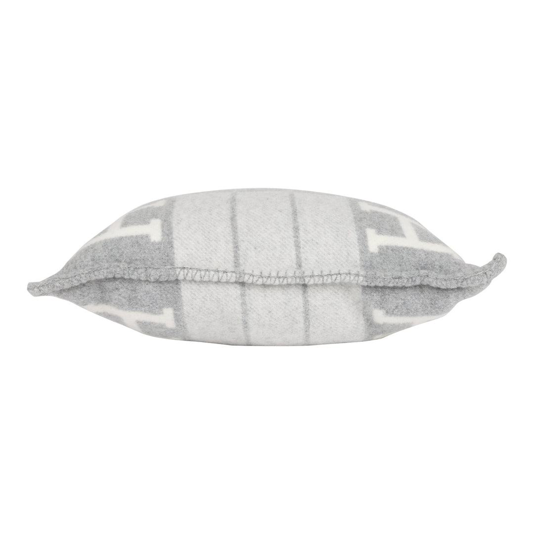 Top quality Hermes "Avalon III" Ecru and Gris Clair Signature H Cushion PM Set of Two
