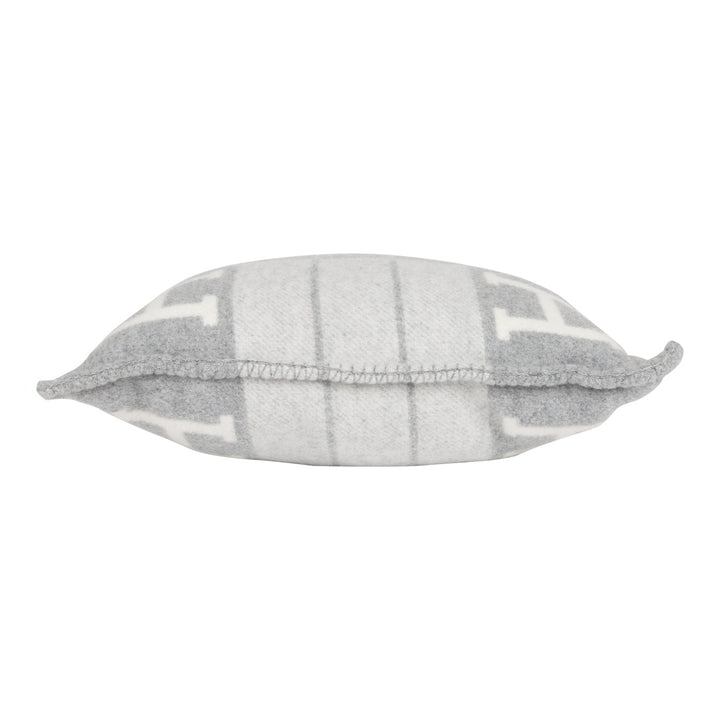 Top quality Hermes "Avalon III" Ecru and Gris Clair Signature H Cushion PM Set of Two