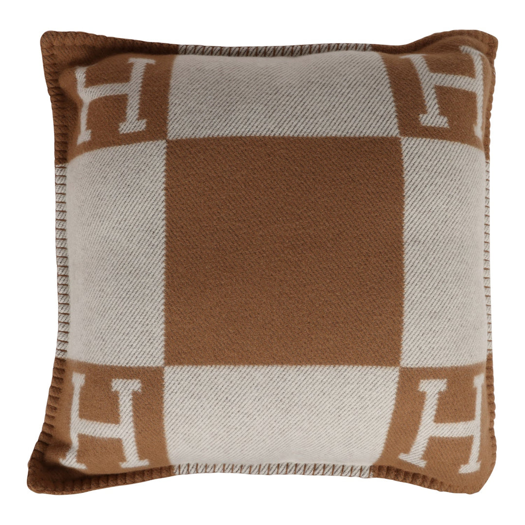 Top quality Hermes "Avalon" Ecru and Camel Signature H Cushion PM