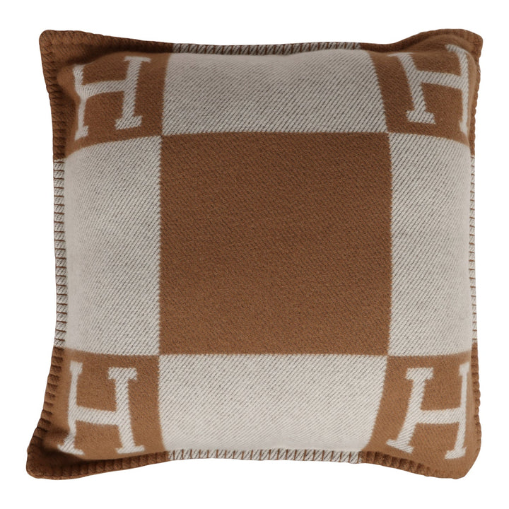Top quality Hermes "Avalon" Ecru and Camel Signature H Cushion PM