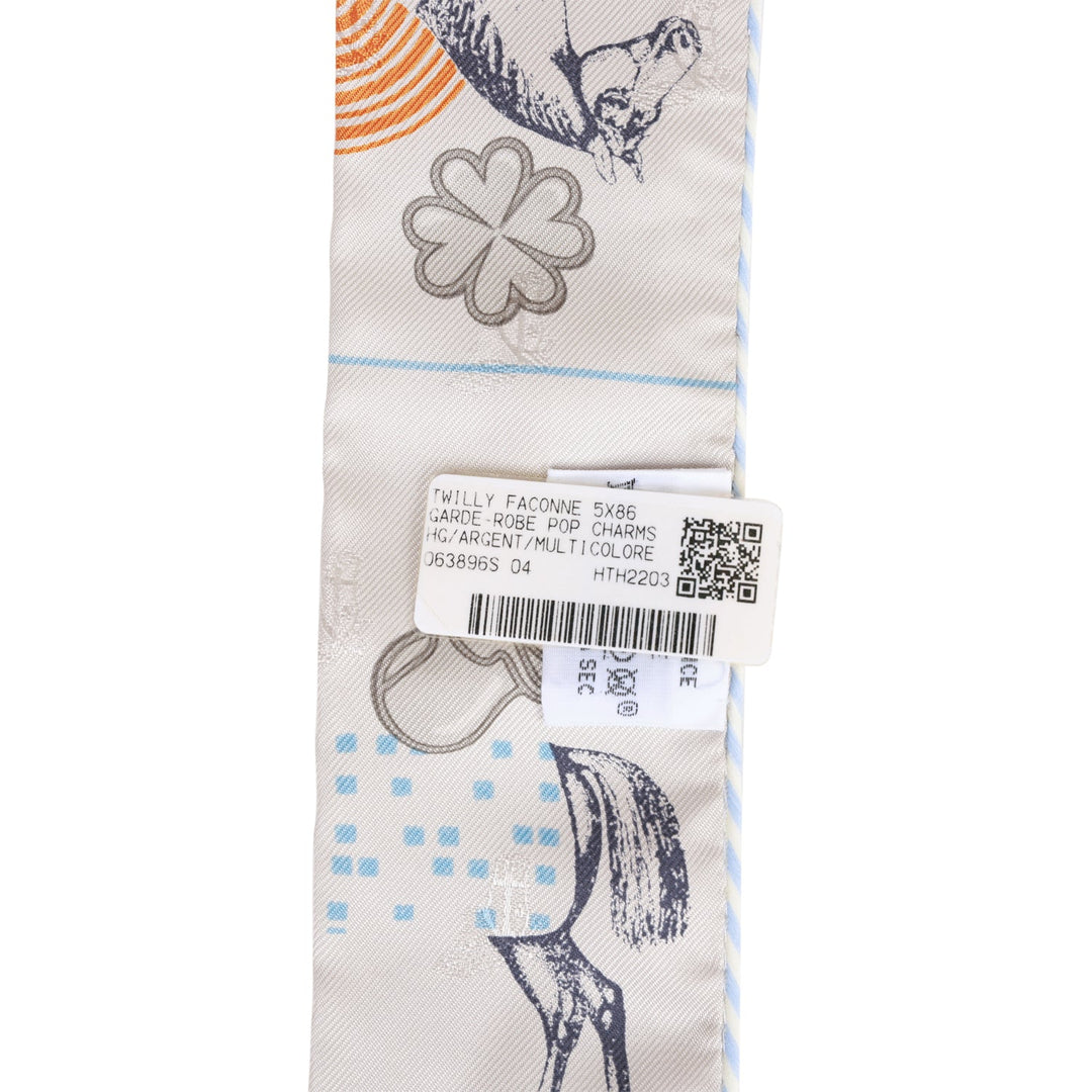 Top quality Hermes "Garde-Robe Pop" Argent Silk Twilly