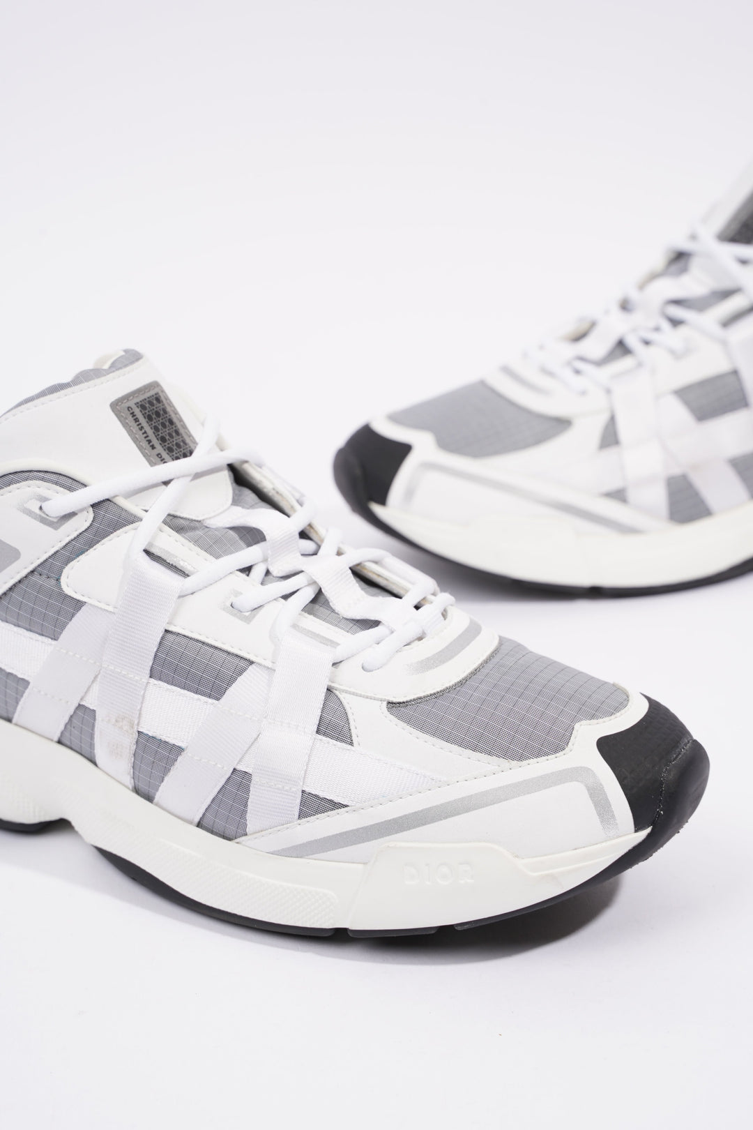 Christian Dior B24 Runtek White / Grey Technical Fabric EU 42.5 UK 8.5