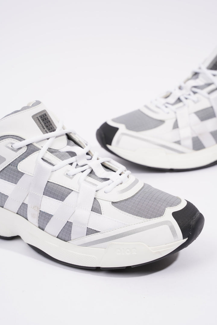Christian Dior B24 Runtek White / Grey Technical Fabric EU 42.5 UK 8.5