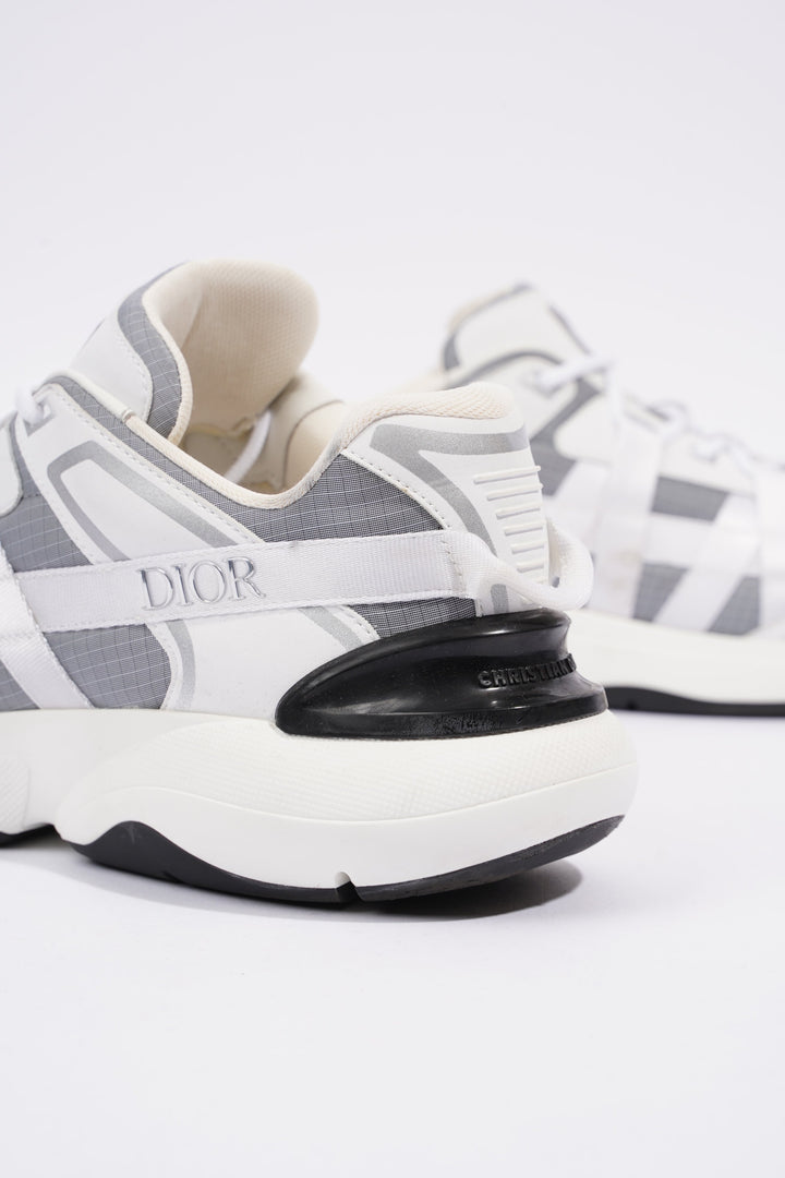 Christian Dior B24 Runtek White / Grey Technical Fabric EU 42.5 UK 8.5