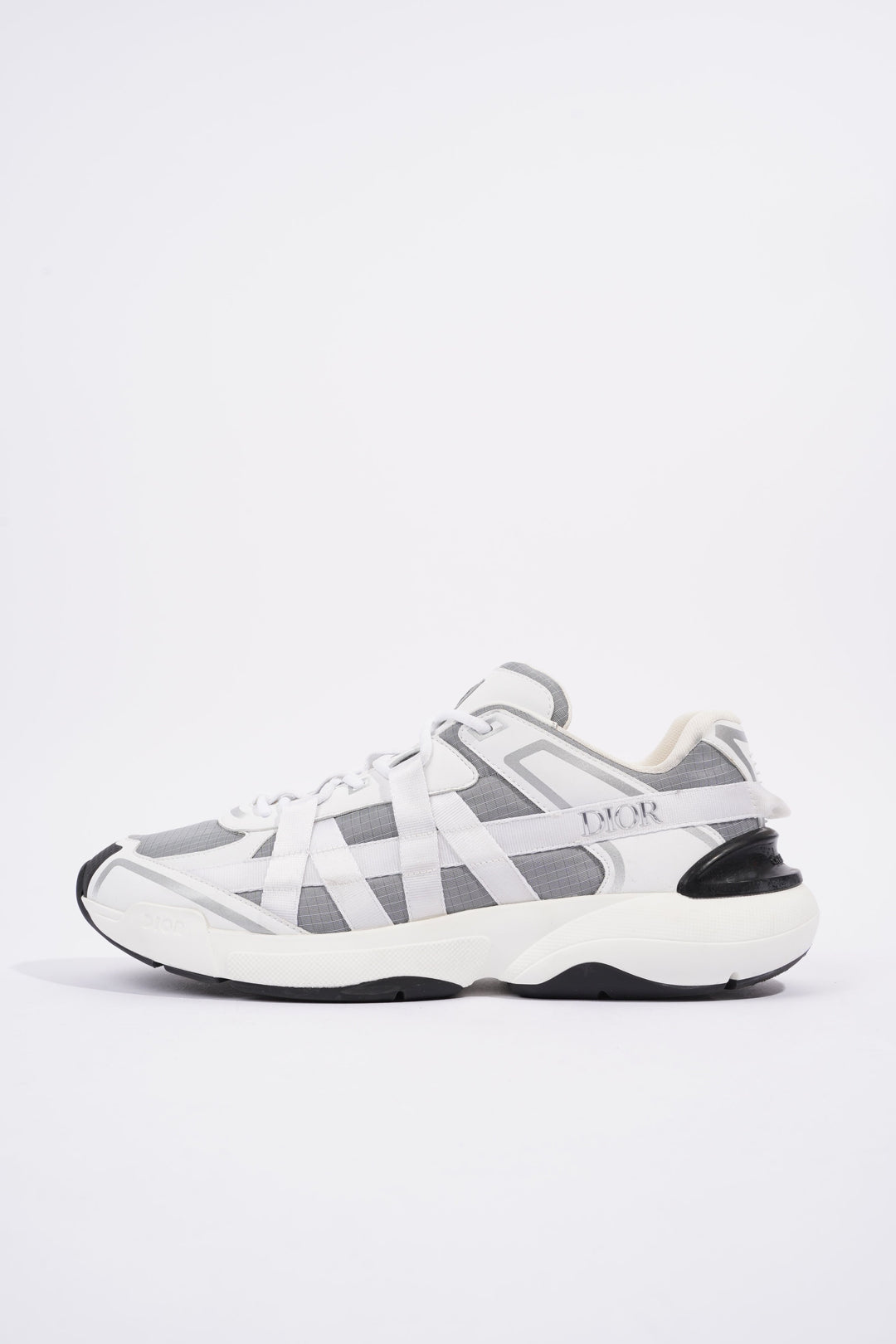 Christian Dior B24 Runtek White / Grey Technical Fabric EU 42.5 UK 8.5