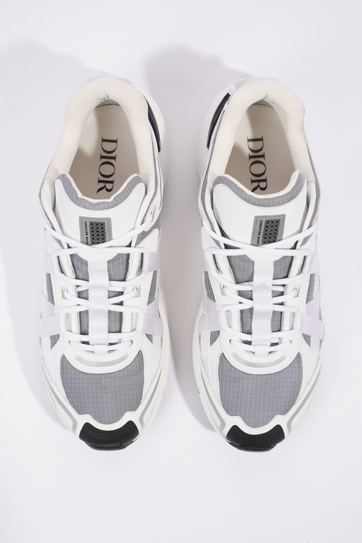 Christian Dior B24 Runtek White / Grey Technical Fabric EU 42.5 UK 8.5