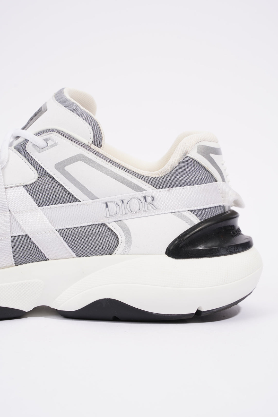 Christian Dior B24 Runtek White / Grey Technical Fabric EU 42.5 UK 8.5