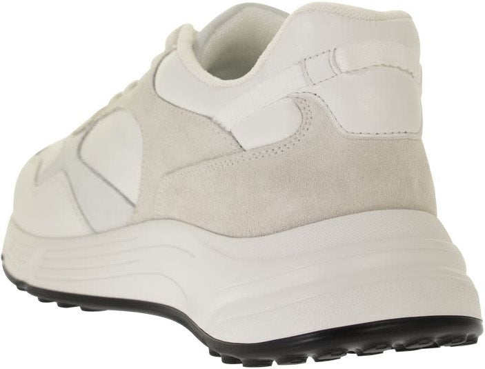 LEATHER HYPERLIGHT LOW TOP SNEAKERS