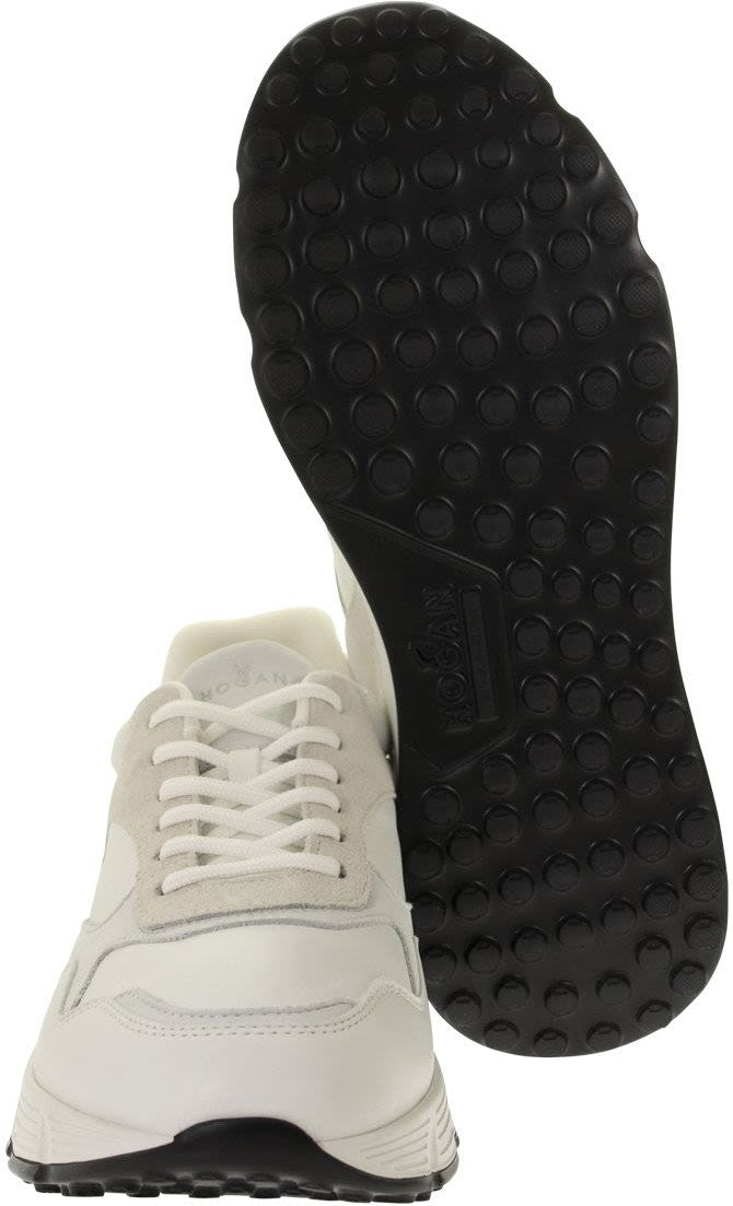 LEATHER HYPERLIGHT LOW TOP SNEAKERS