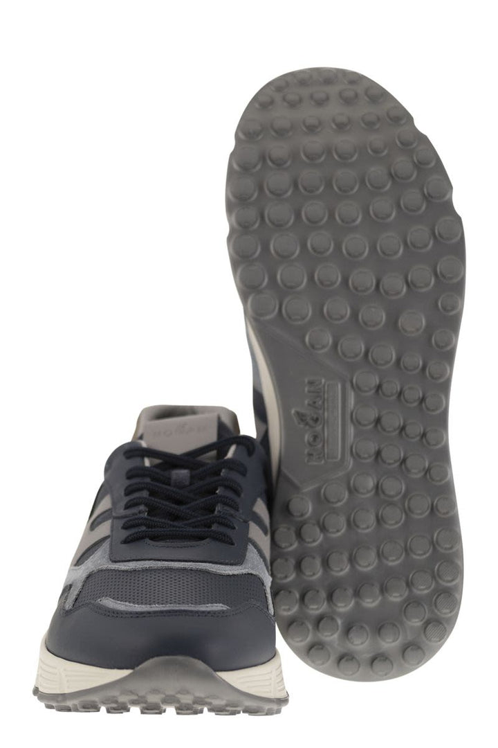 HYPERLIGHT LOW TOP SUEDE SNEAKERS